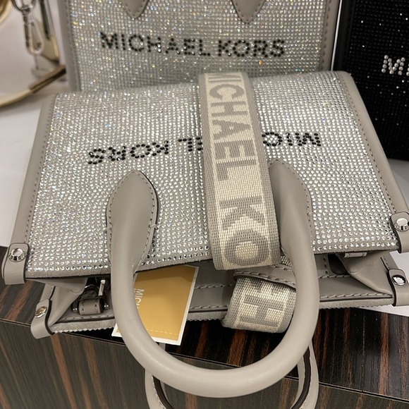 MICHAEL KORS MK
Mirella Extra-Small Logo XS Shopper XBody Leather Crossbody Bag - Picture 7 of 16